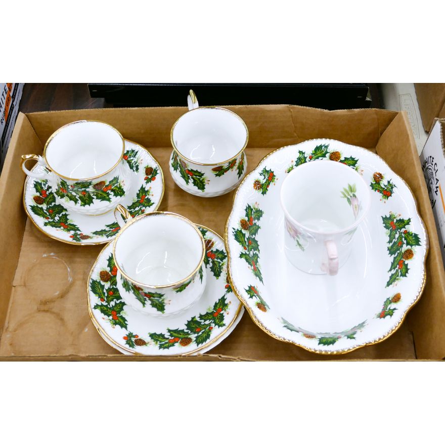 Box Rosina Queen's Holiday Bone China Cups & Saucers etc.