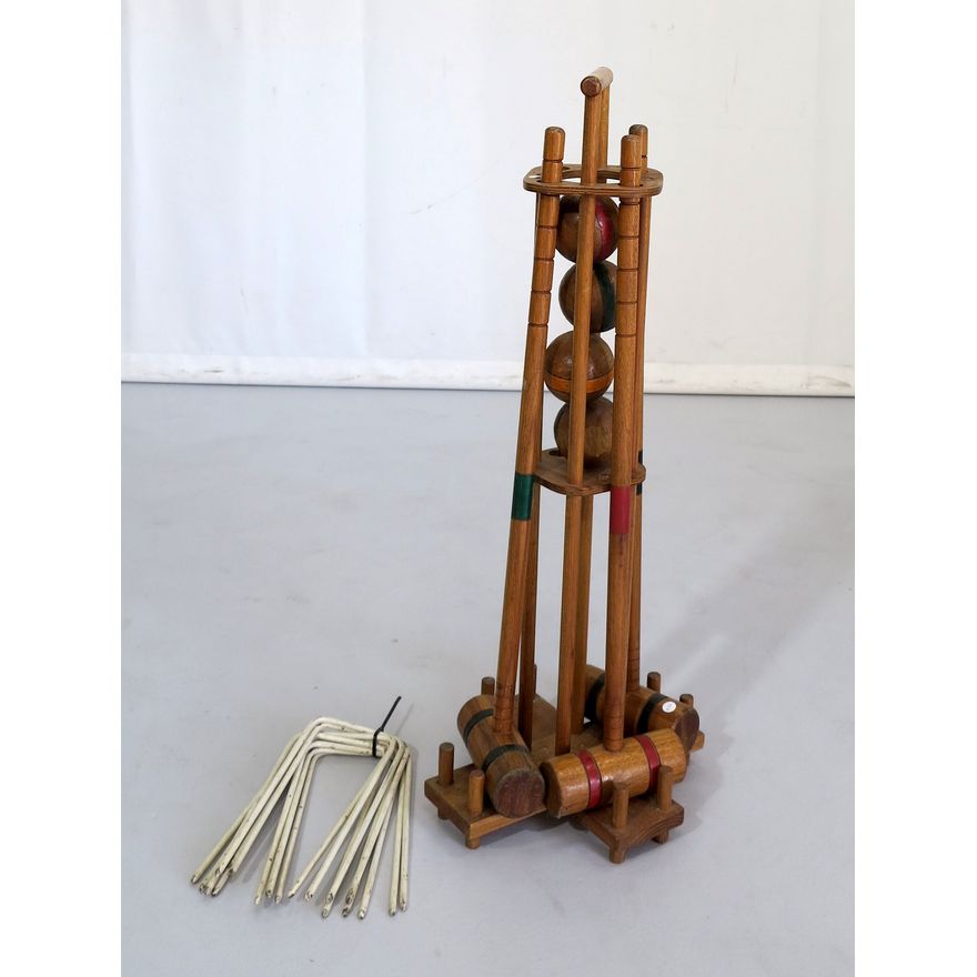 CROCQUET SET ON STAND three mallets only
