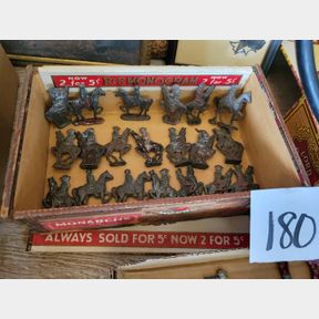20 Piece set of lead horse soldiers in cigar box