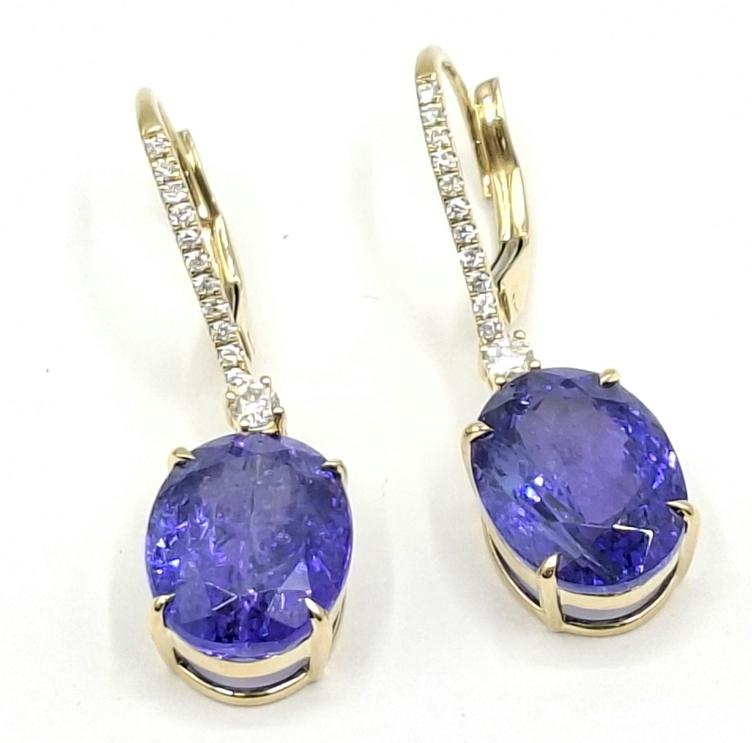1152 · 9CT GOLD DROP EARRINGS