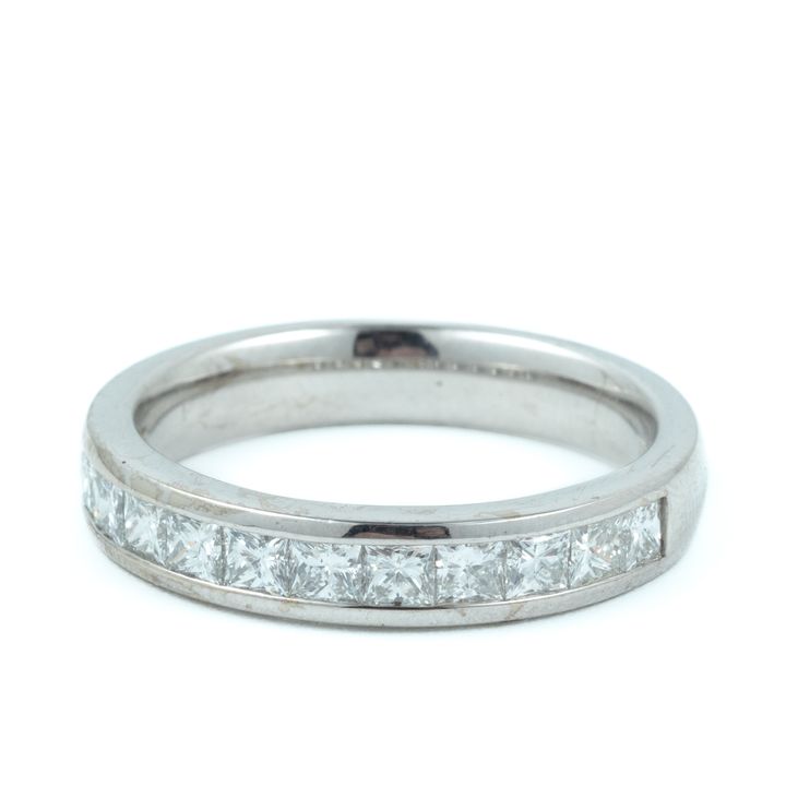 1.20 Carat Princess Cut Diamond 18ct Gold Ring,