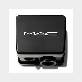 MAC
Pencil Sharpener | 51744/1105 Barcode 773602424177 AS B3 (S2)