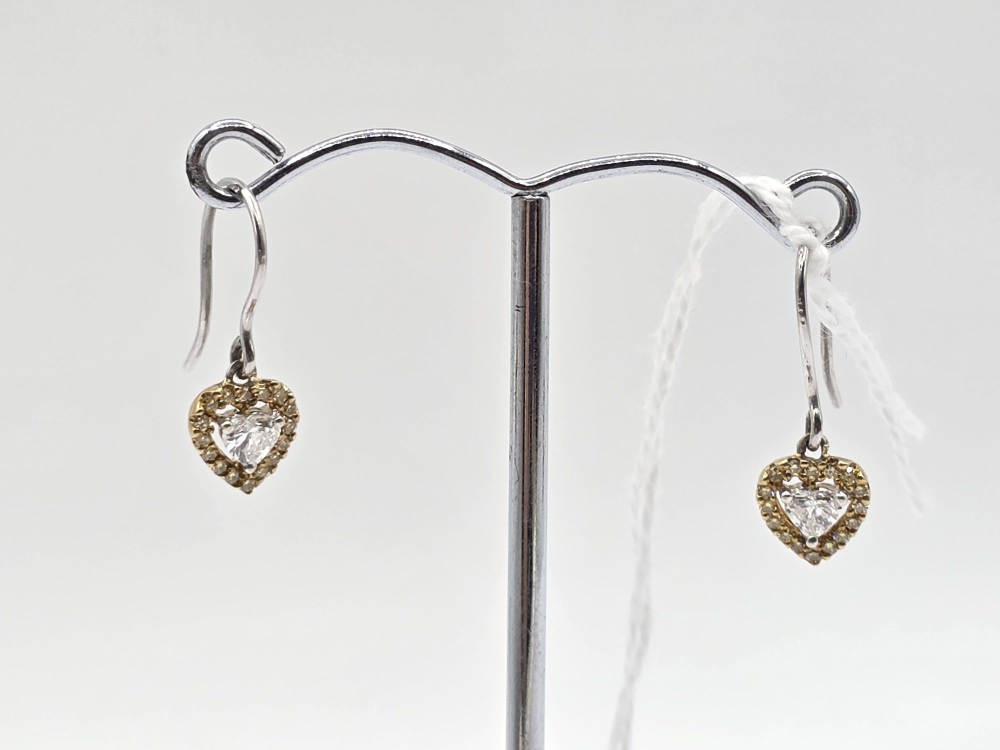 268 · 18CT GOLD DIAMOND EARRINGS