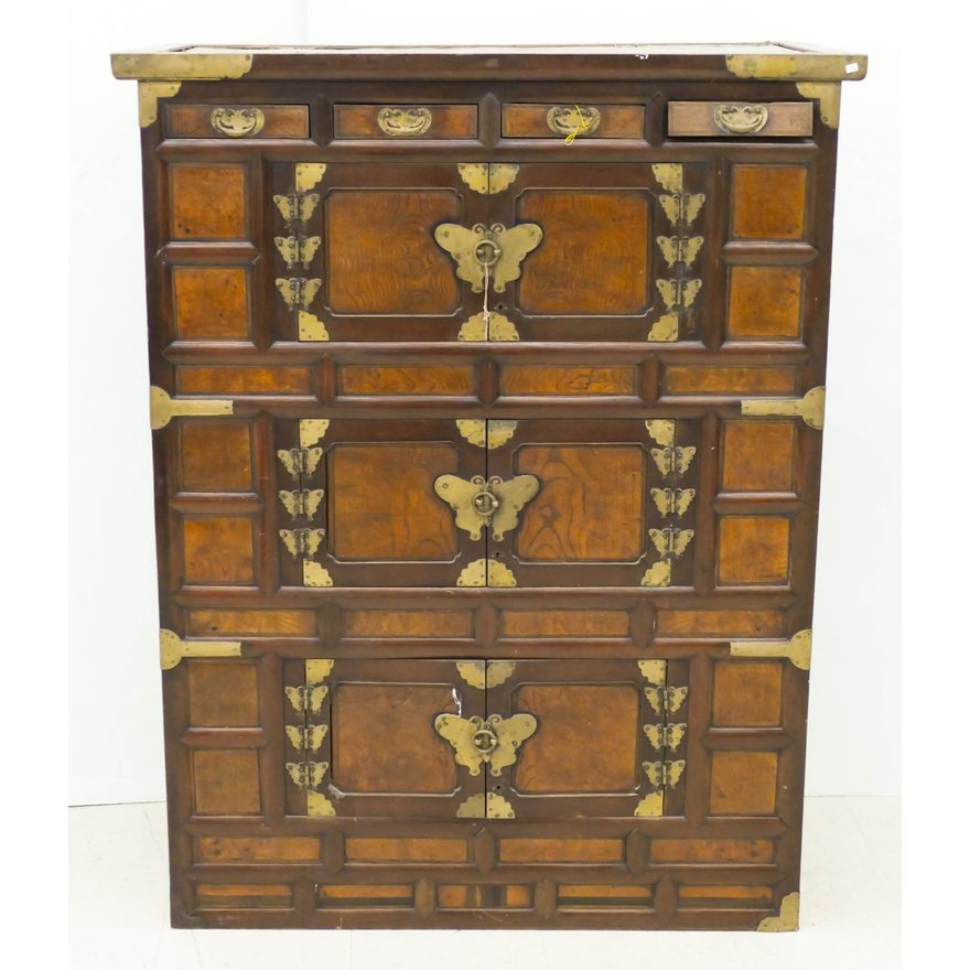 Korean Bandaji Triple Chest Top 54.5''x42''x20''