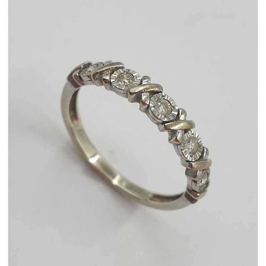 9ct W/G Diamond Ring