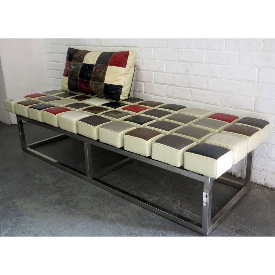 FUNKY SOFA,
