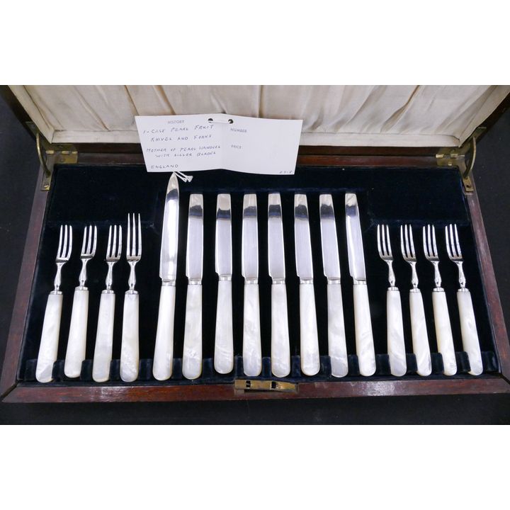 Mappin & Webb MOP & Sterling Fruit Set in Case