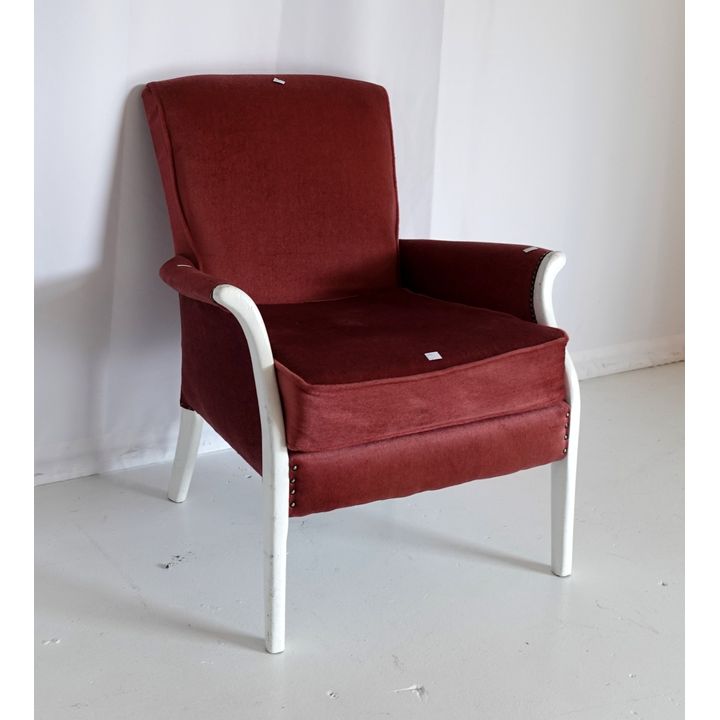 UPHOLSTERED ARMCHAIR