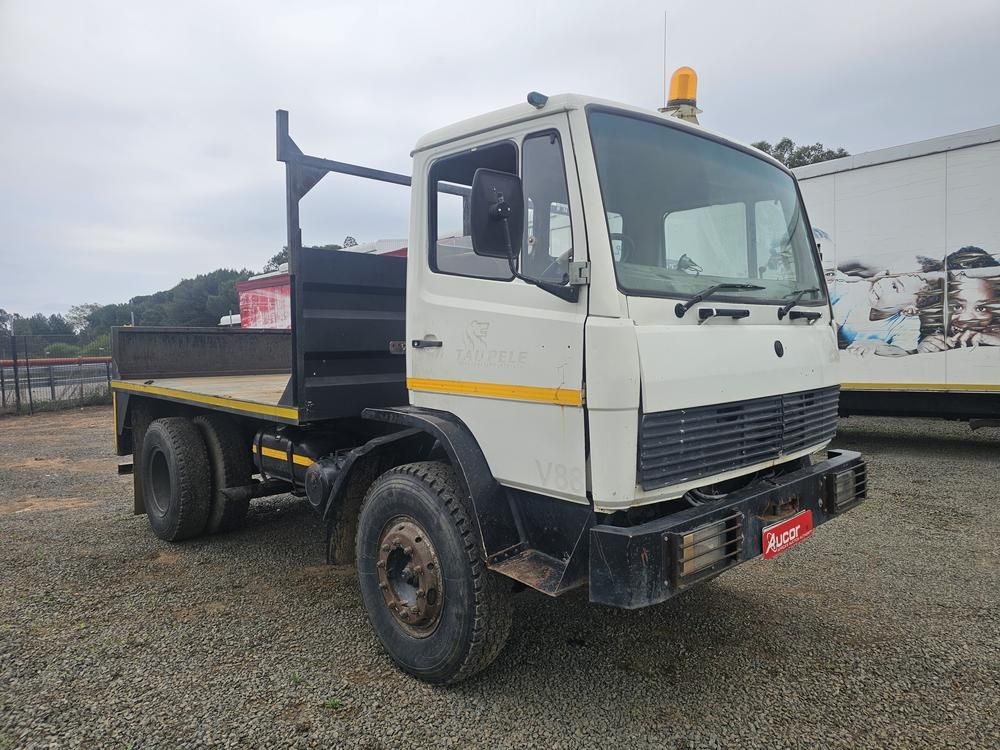 1991 MERCEDES BENZ 1114 FLAT DECK TRUCK
