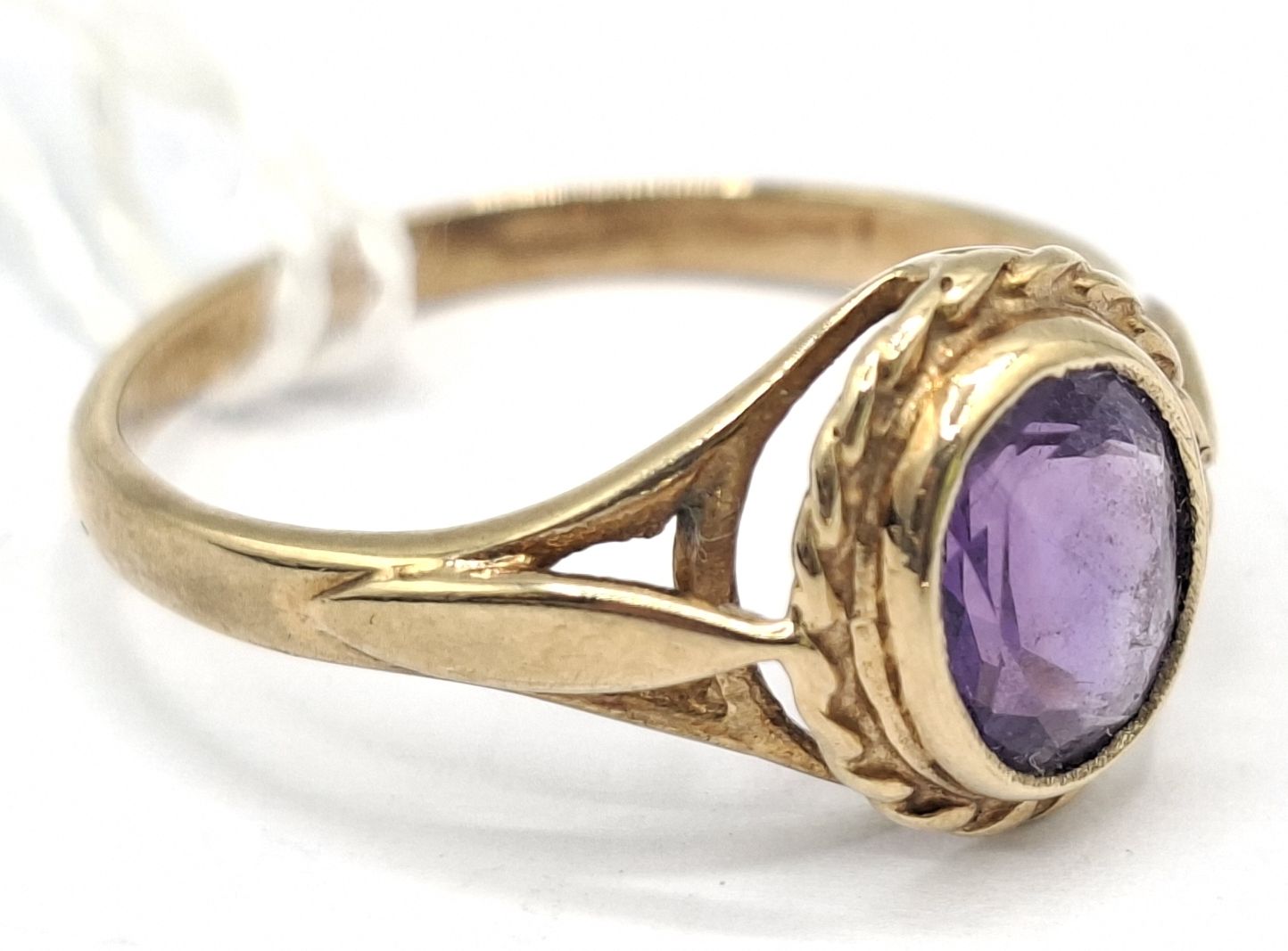 9ct Gold Amethyst Ring