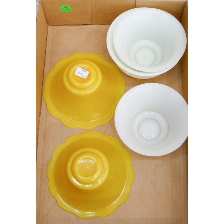 Box 5pc Old Chinese Peking Glass Yellow & White Bowls