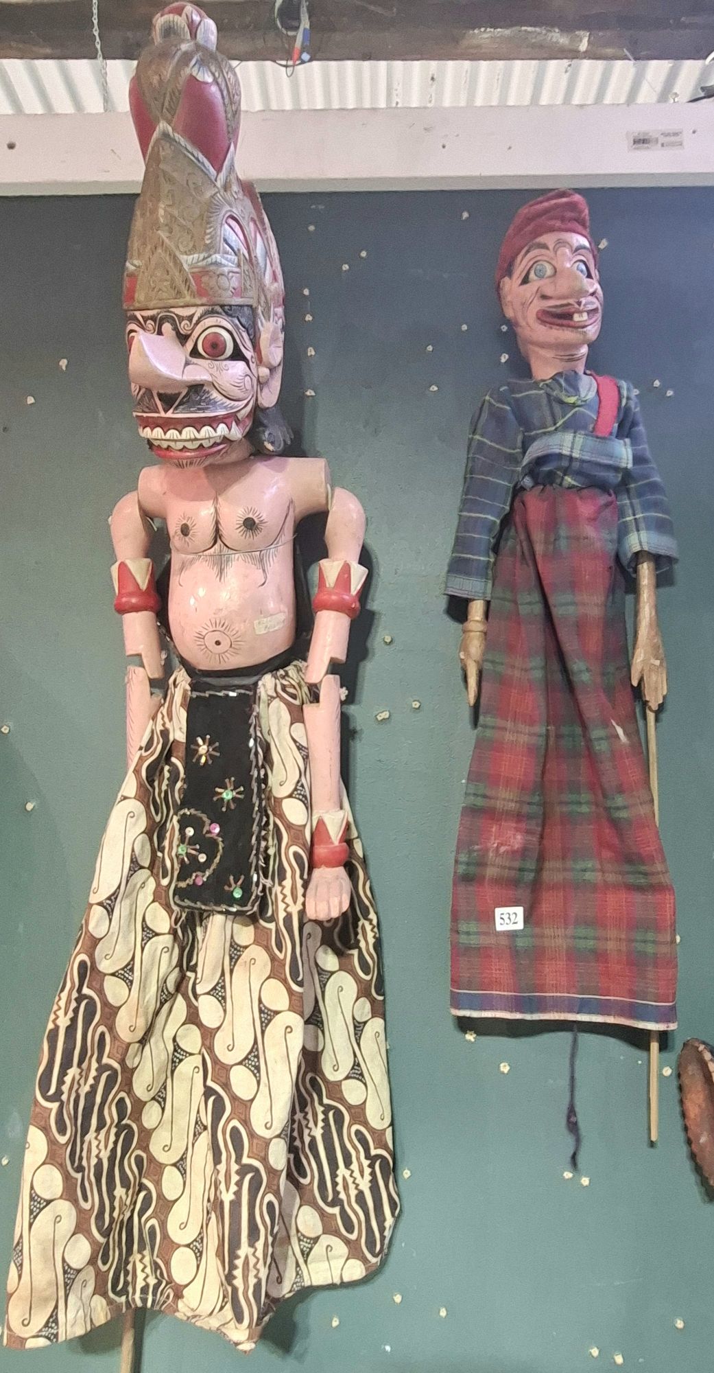 532 · INDONESIAN PUPPETS