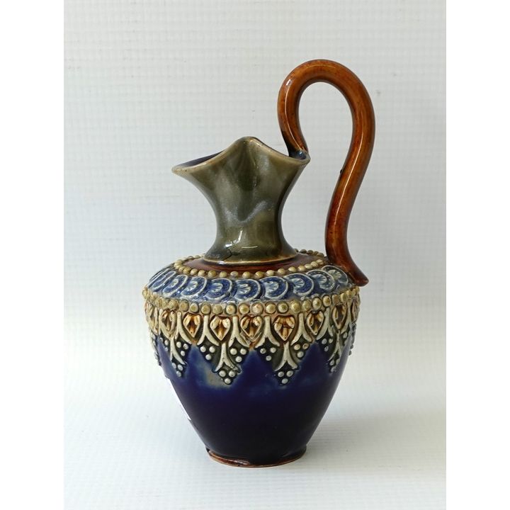 SMALL DOULTON LAMBETH JUG
