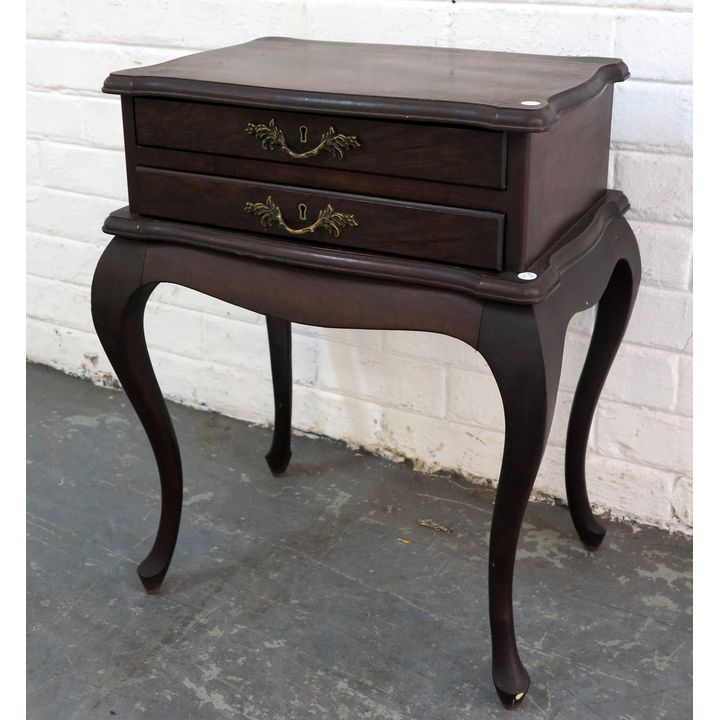 CUTLERY TABLE,