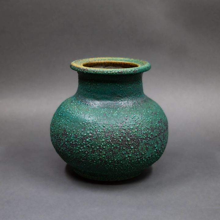 Graeme Storm - Stoneware vase