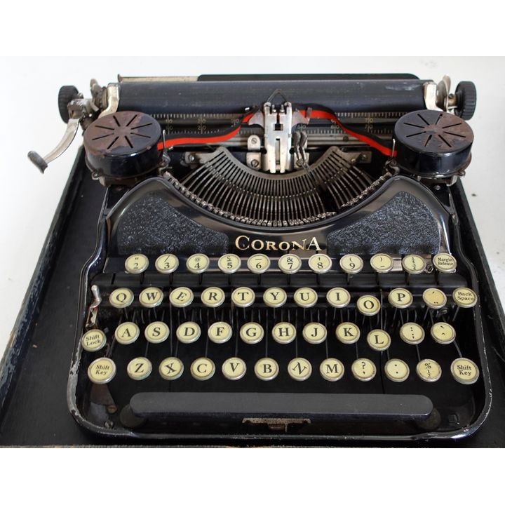 CASED CORONA TYPEWRITER