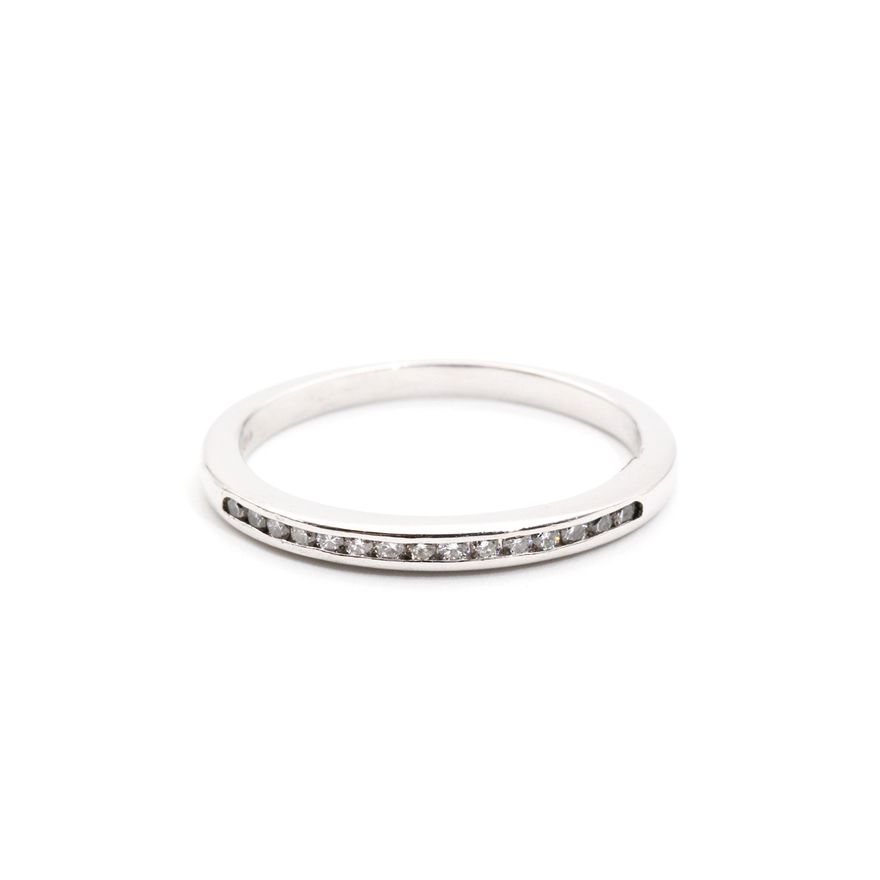 Platinum & Diamond Ring 2.9g