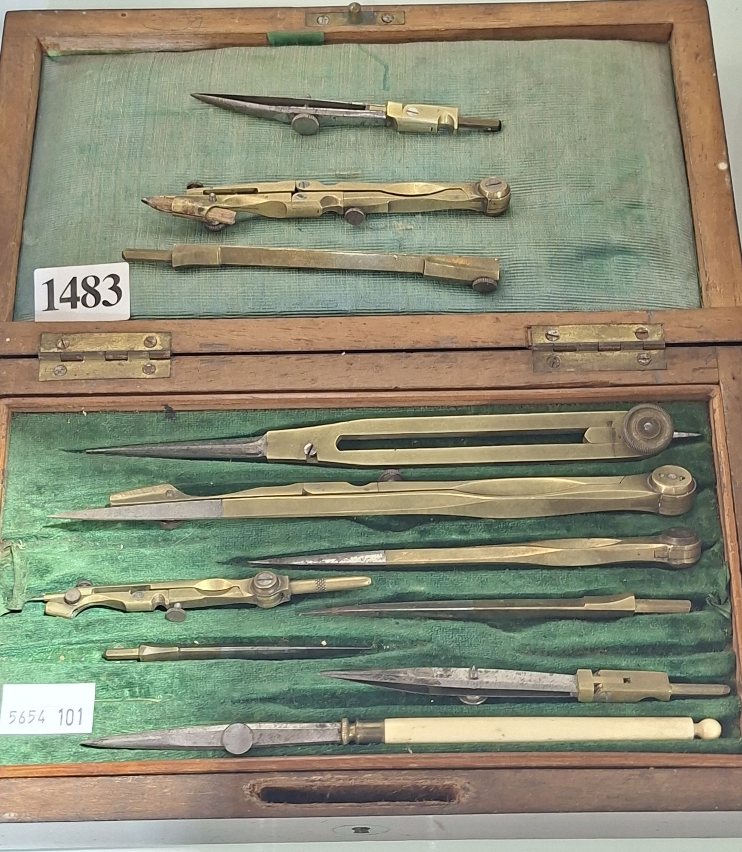 ANTIQUE DRAFTMANS KIT IN BOX