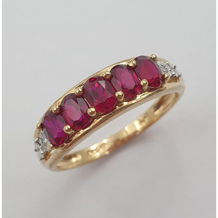 9ct Y/G Ruby & Diamond Ring