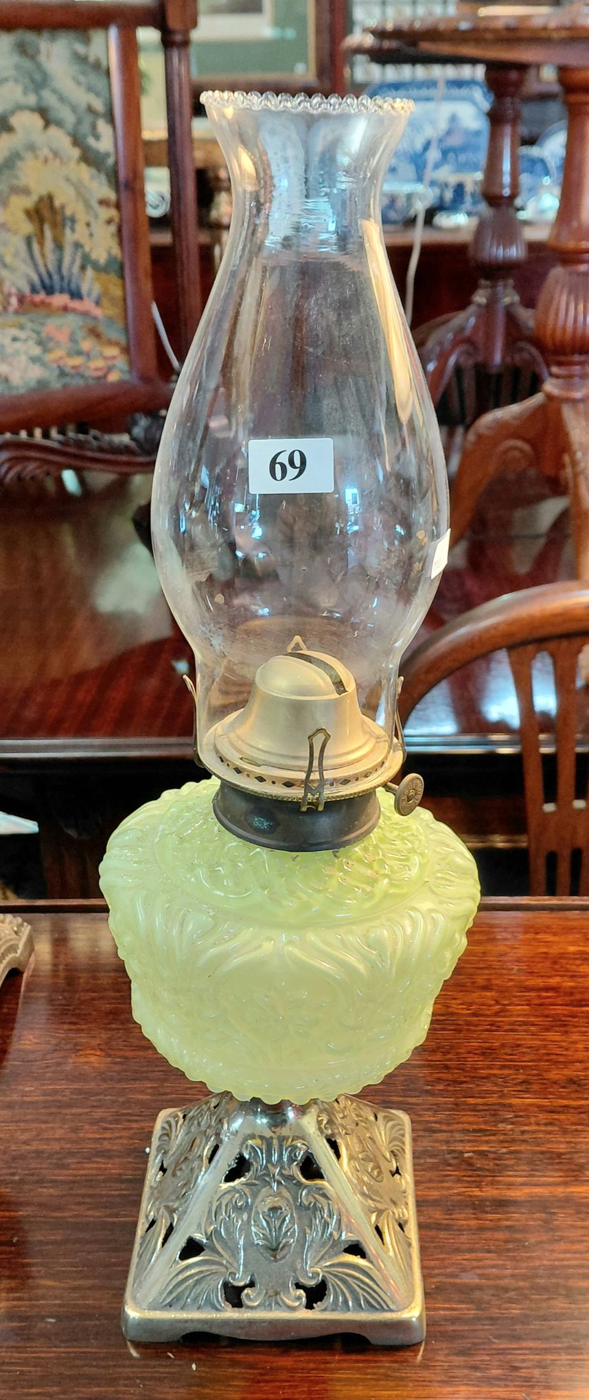 69 · 19TH CENTURY OIL LAMP