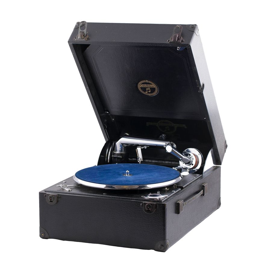 Gramofon z zestawem płyt, Columbia, l. 30.