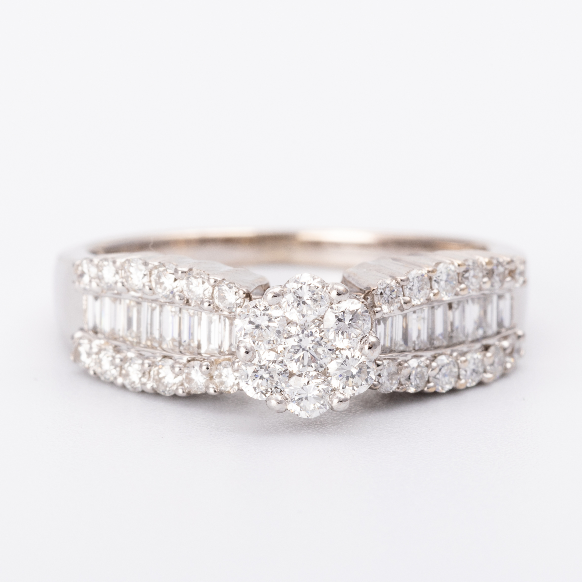 197 · 1.00 Carat Diamond Cluster Ring 18ct Gold