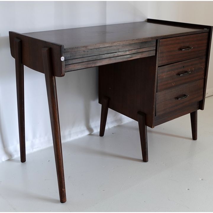 RETRO DESK