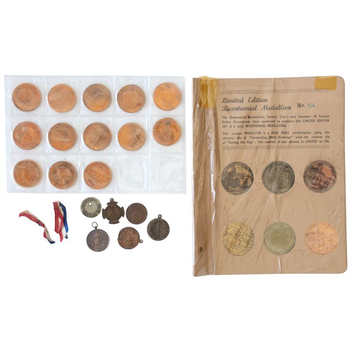 Accumulation, Queensland, Limited Edition Set of Bicentennial Medals, EF - UNC