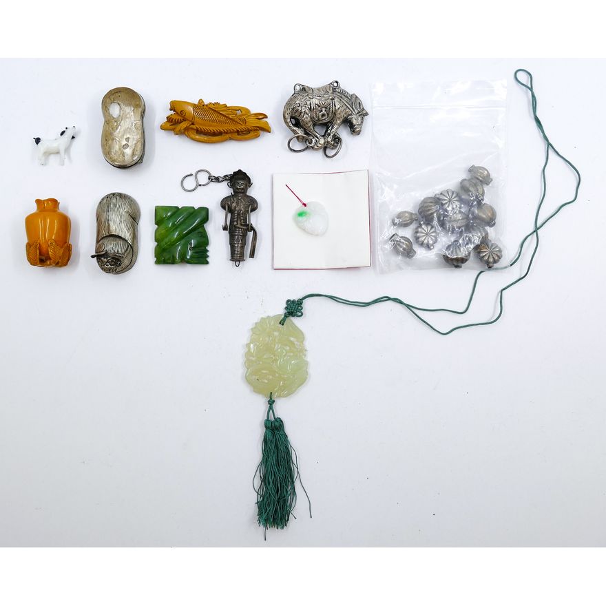 Box Chinese Silver Toggles and Jade etc.