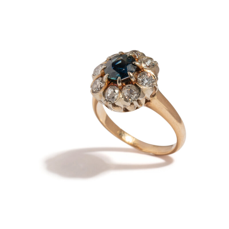 ANTIQUE, SAPPHIRE AND DIAMOND RING 