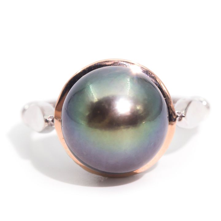 18ct Tahitian Pearl Ring
