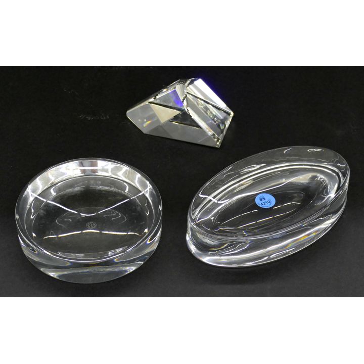 3pc Glass Paperweight & Trays 4.25 to 7'' - One Tray Baccarat