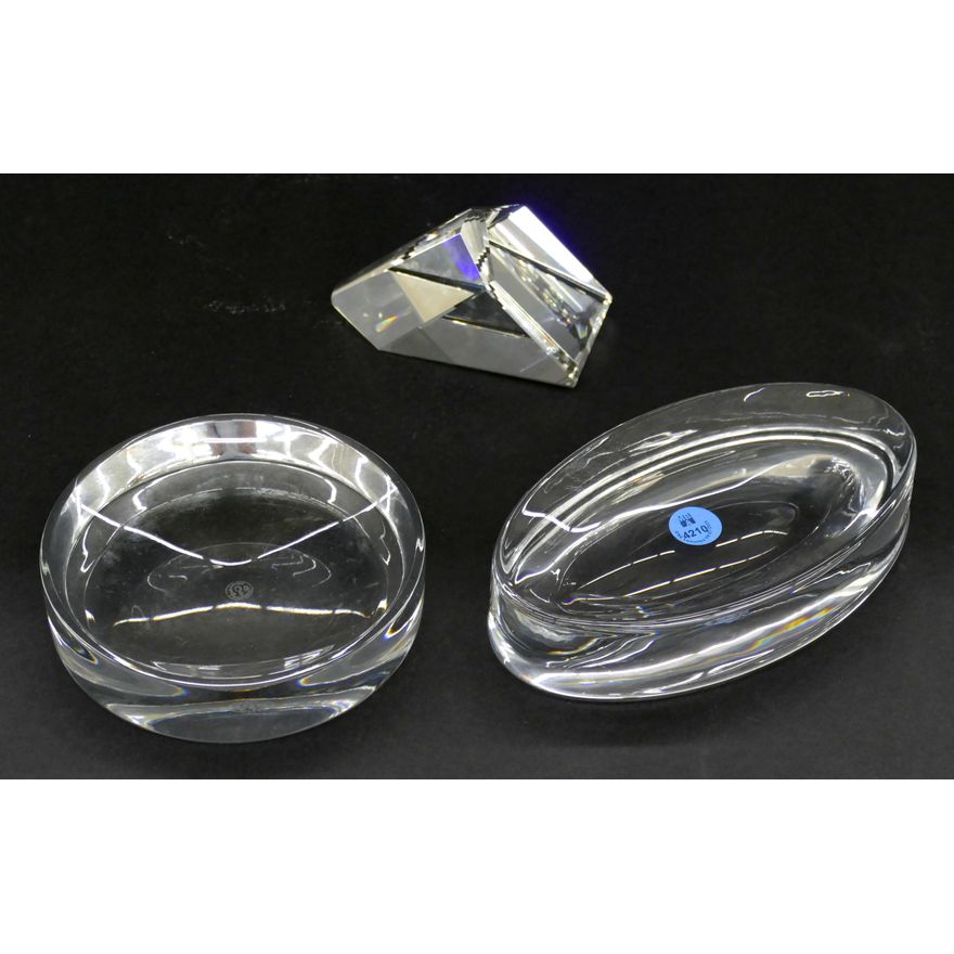 3pc Glass Paperweight & Trays 4.25 to 7'' - One Tray Baccarat