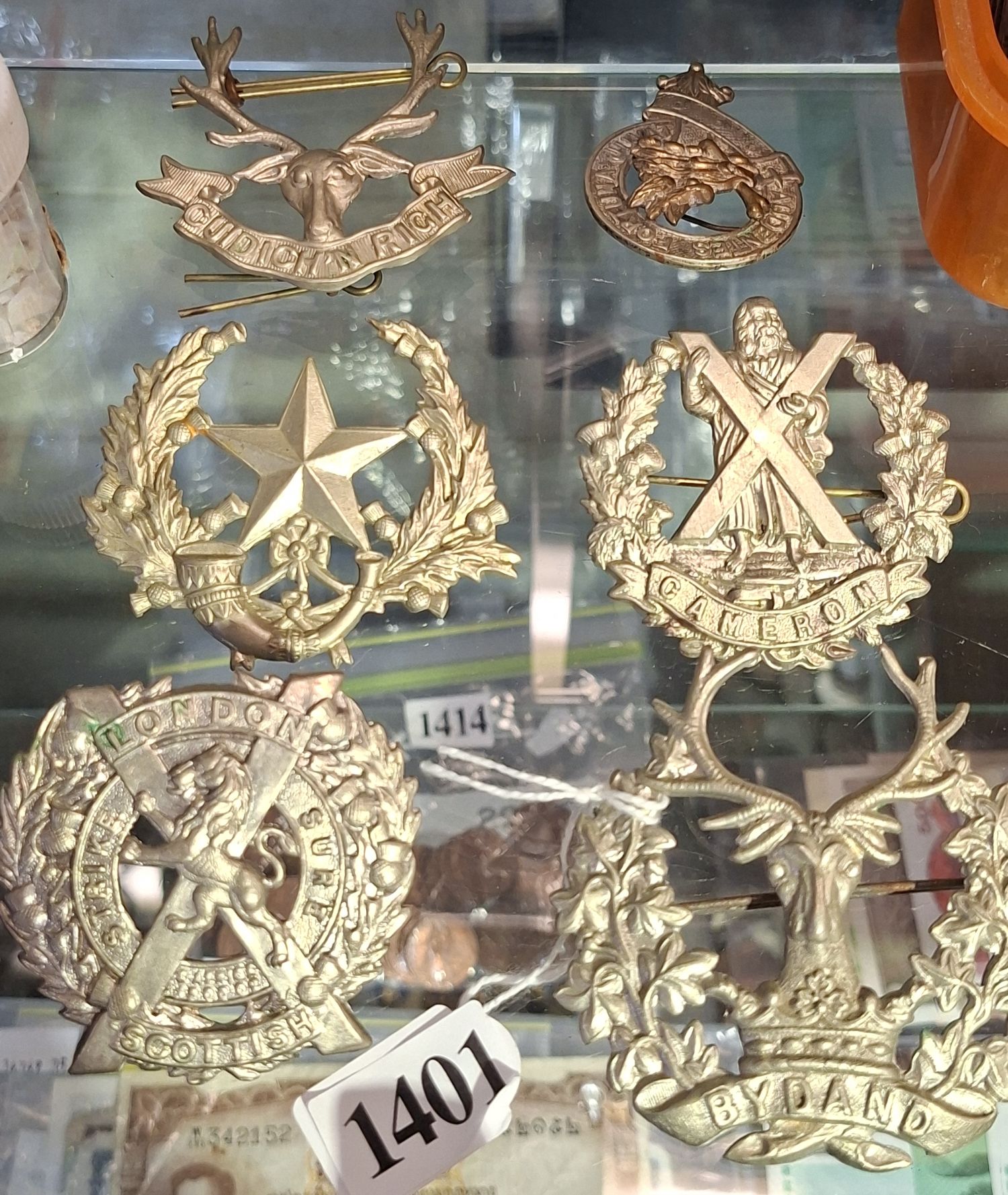 COLLECTION OF SCOTTISH CLAN BADGES