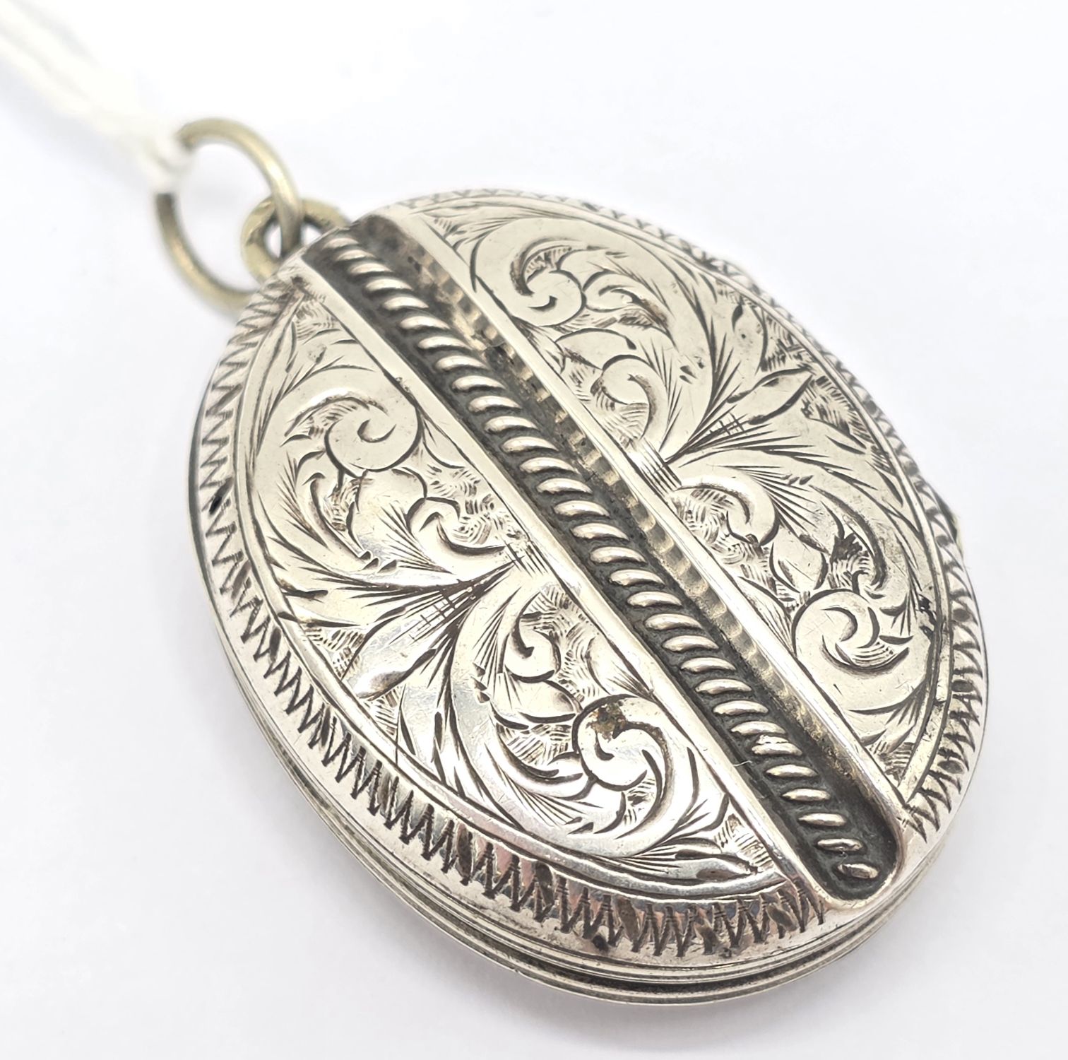 89 · EDWARDIAN SILVER PICTURE PENDANT