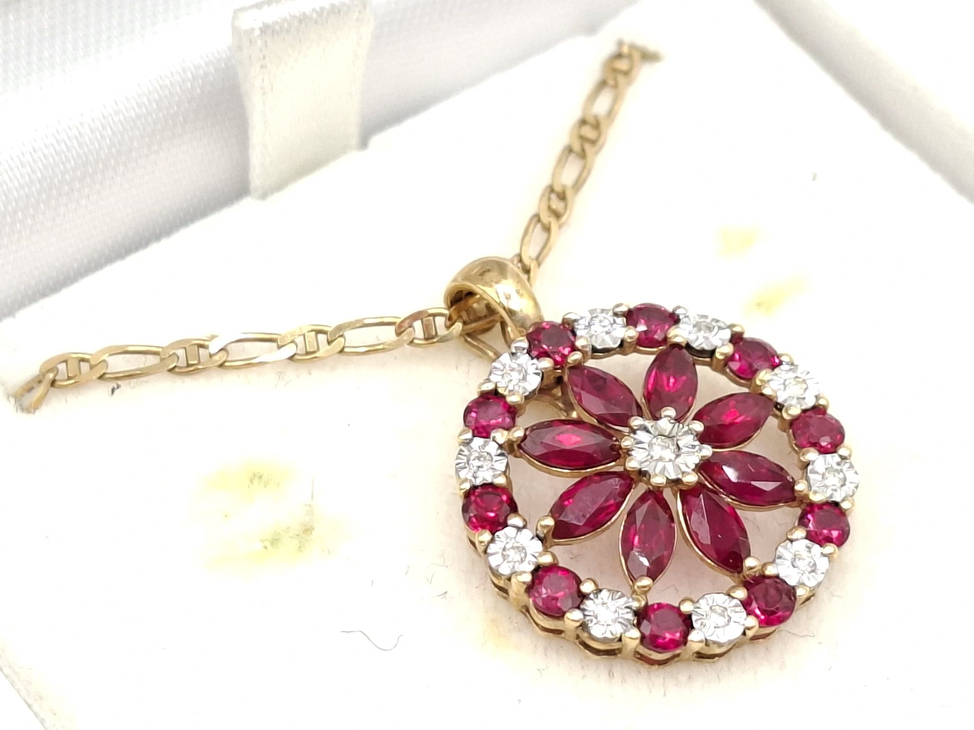 9ct Yellow Gold Red Stone Pendant