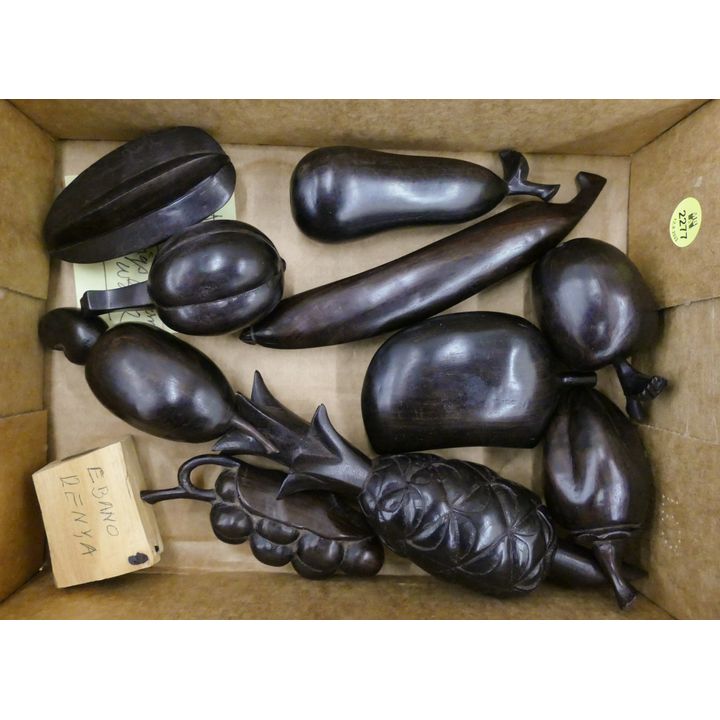 Box Kenyan Ironwood Fruit Carvings