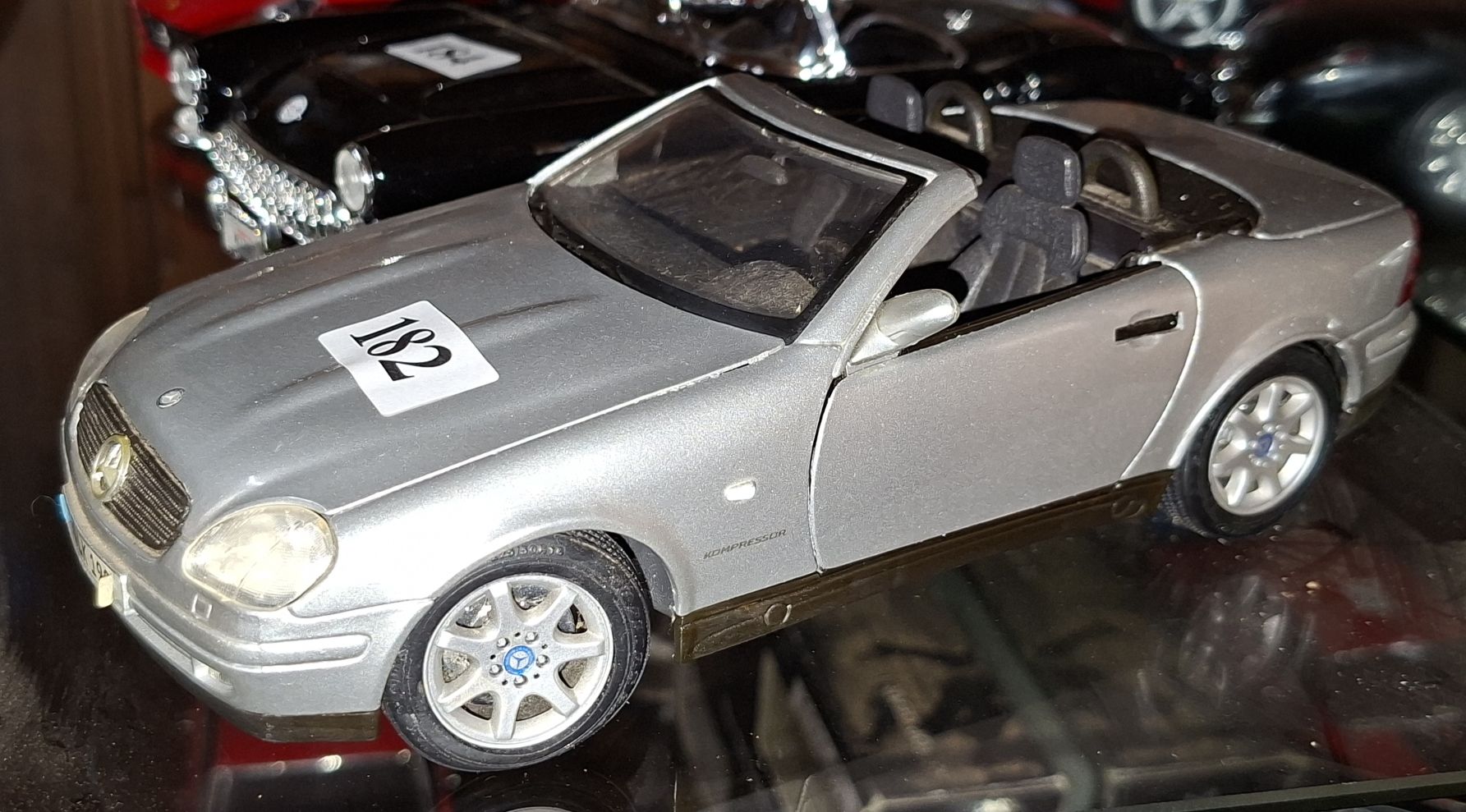 182 · MERCEDES BENZ SLK 230