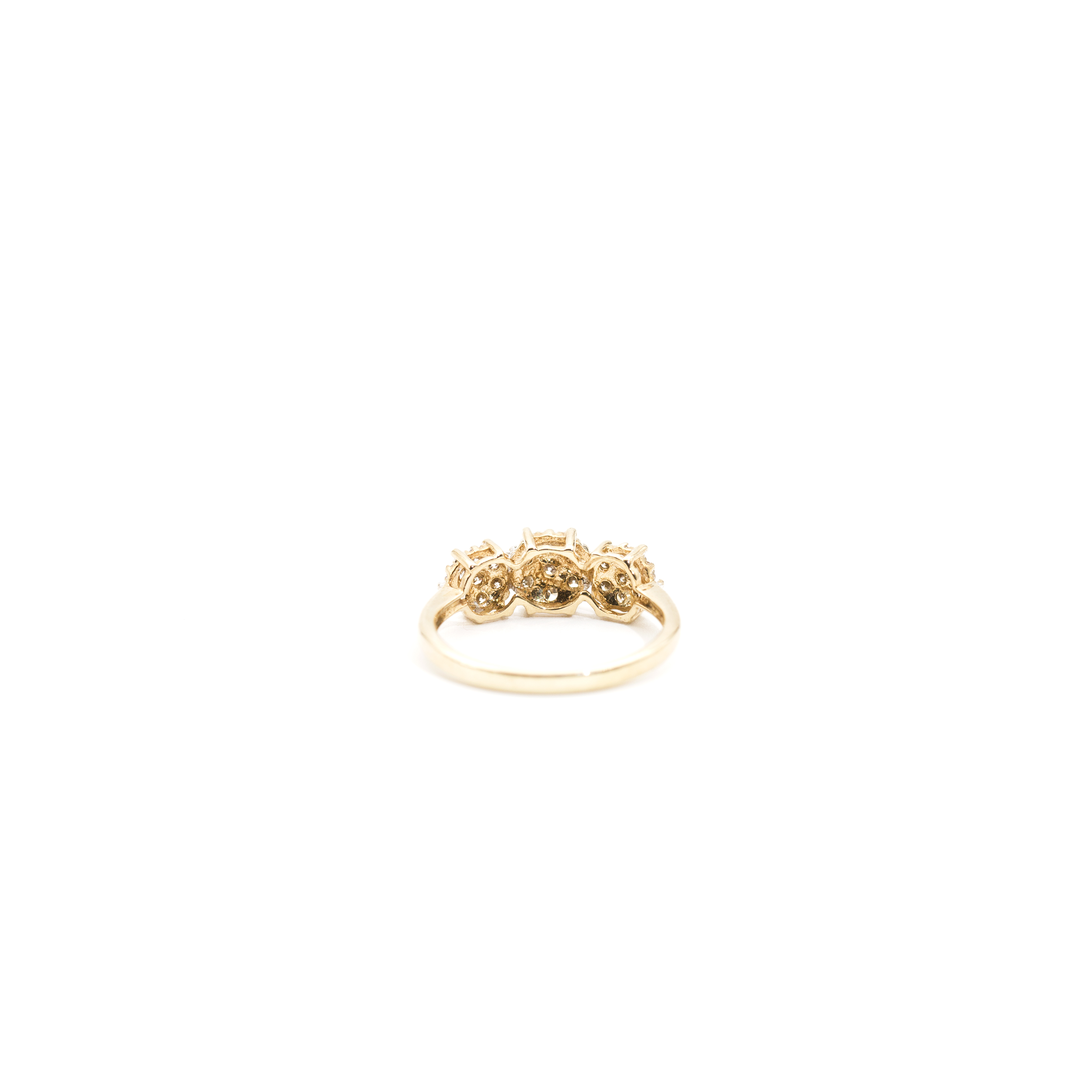 388 · 9ct Gold & Diamond Ring 1.4g