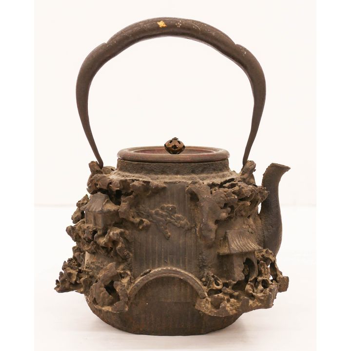 Kinryudo Japanese Decorated Cast Iron Tetsubin Kettle