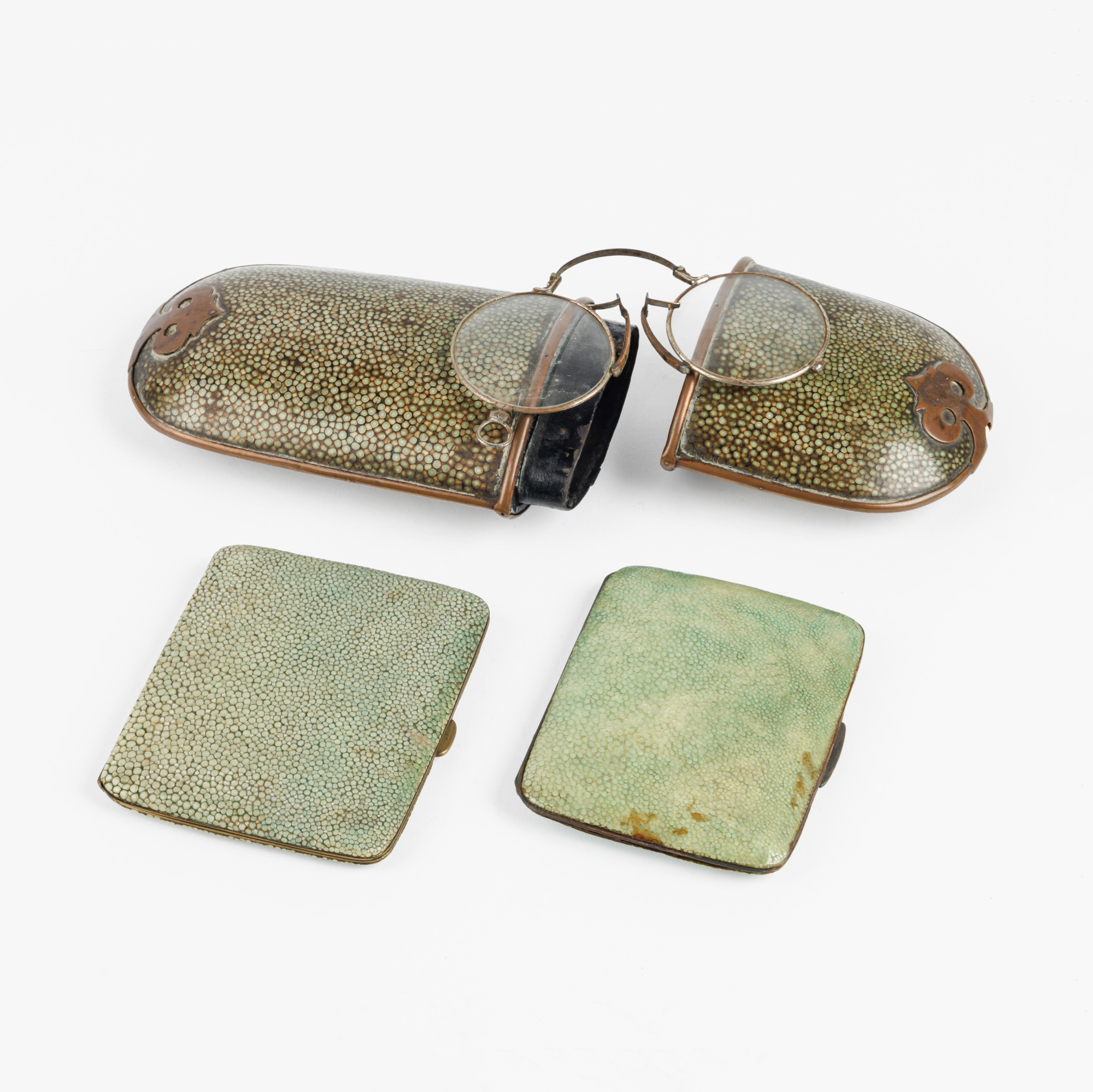 Three shagreen veneered art deco pieces – kavel bij Bernaerts, Antwerp