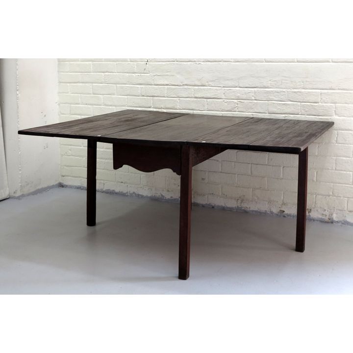 DROPSIDE DINING TABLE