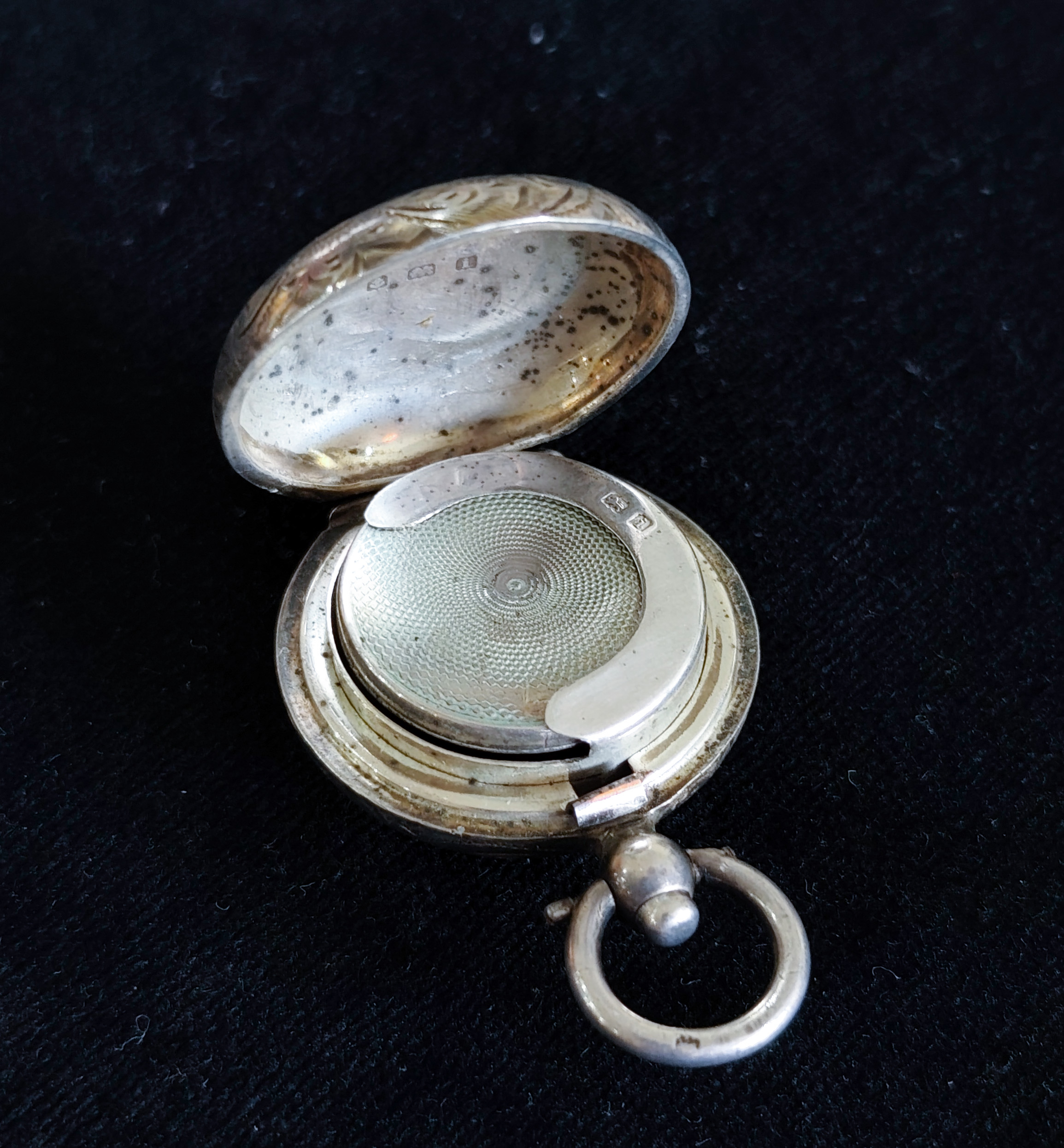Sterling Silver Hallmarked Antique Sovereign Case — sold at auction in New Zealand for $80