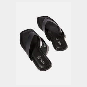 Everyday molly toe post sandal - black smooth pu/black - UK 4