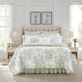 LAURA ASHLEY HOME- KING QUILT SET, REVERSIBLE COTTON BEDDING WITH MATCHING SHAMS, LIGHTWEIGHT HOME DECOR FOR ALL SEASONS (BEDFORD