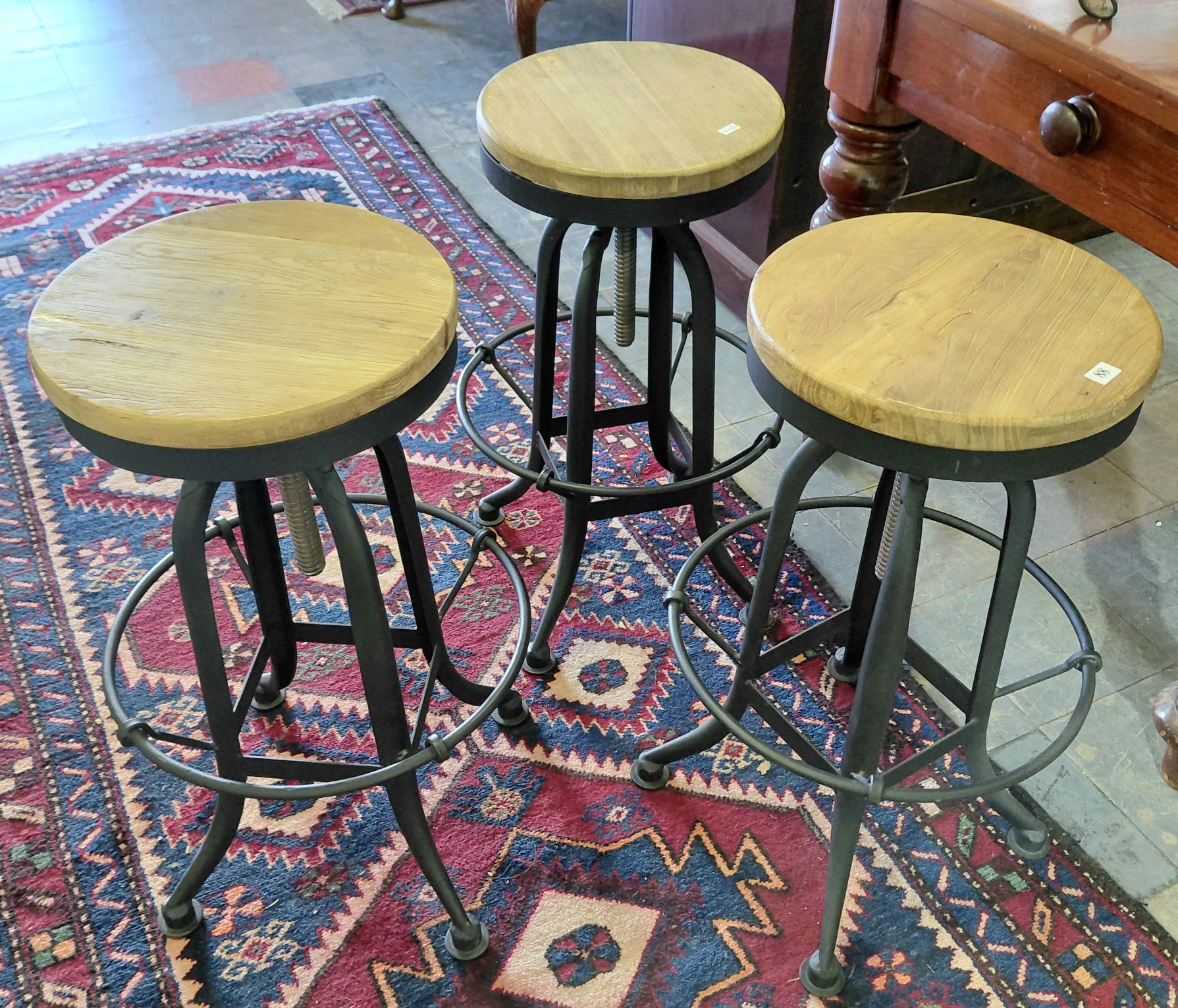 88 · SET OF THREE BARSTOOLS