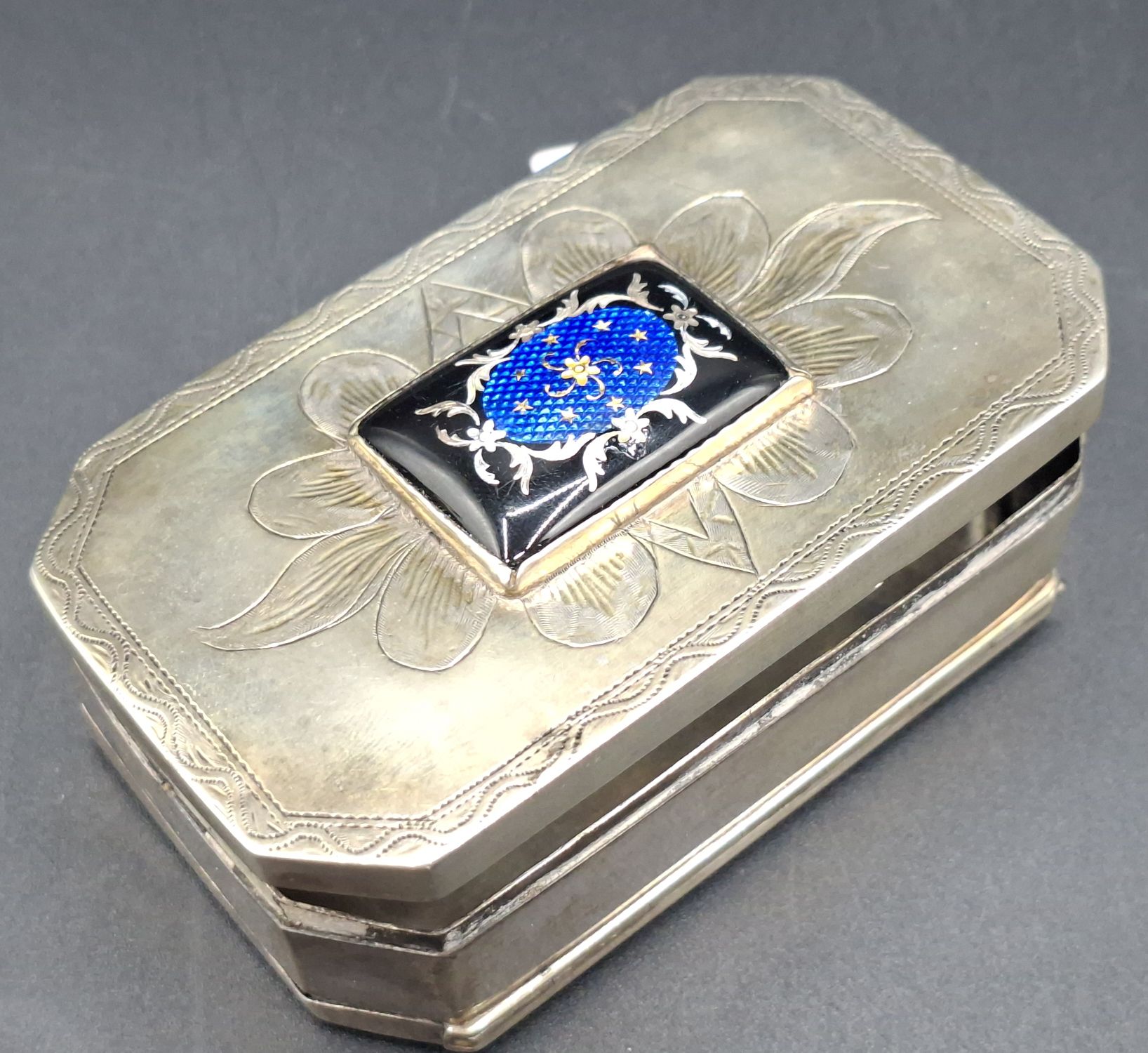 162 · 19TH CENTURY SWEDISH SILVER TRINKET BOX
