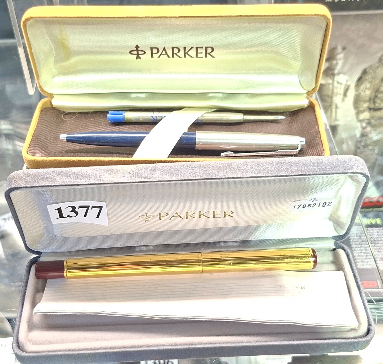 1377 · BOXED PARKER PENS
