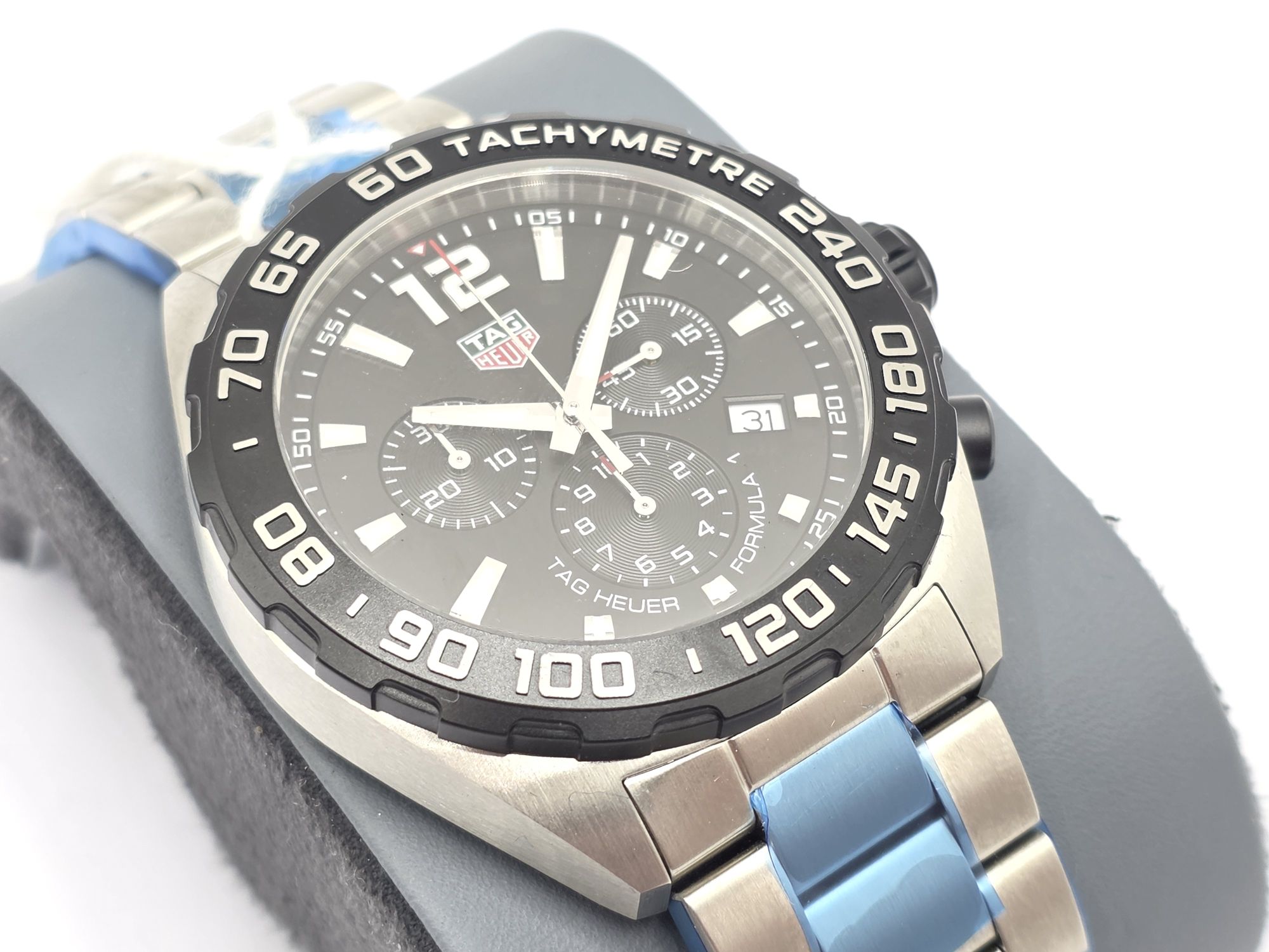 11 · TAG HEUER FORMULA 1 GENTS WRIST WATCH