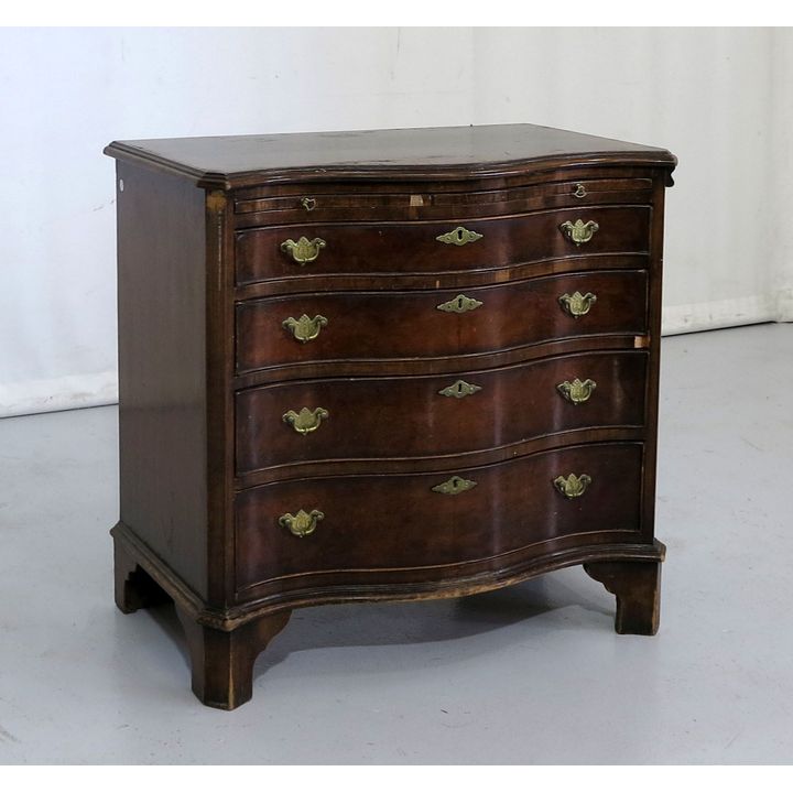 19TH CENTURY SERPENTINE FRONT COMMODE with brushing slide and separate mirrored top